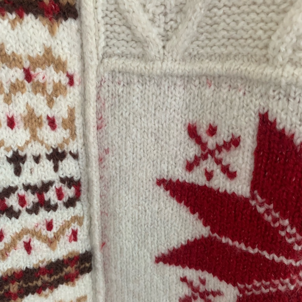 American Eagle Mock Neck Fair Isle Snowflake Sweater Size Small - Picture 13 of 14